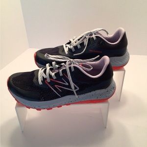 New Balance Dynasoft Nitrel V5, Size 9.5.